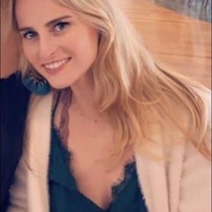 Meet your Posher, Hailey